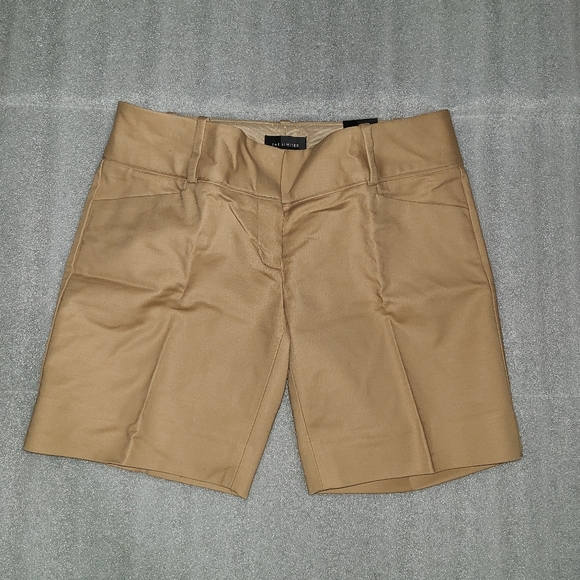 Size 0 Limited Tailored Short Bundle NWT - Picture 2 of 9